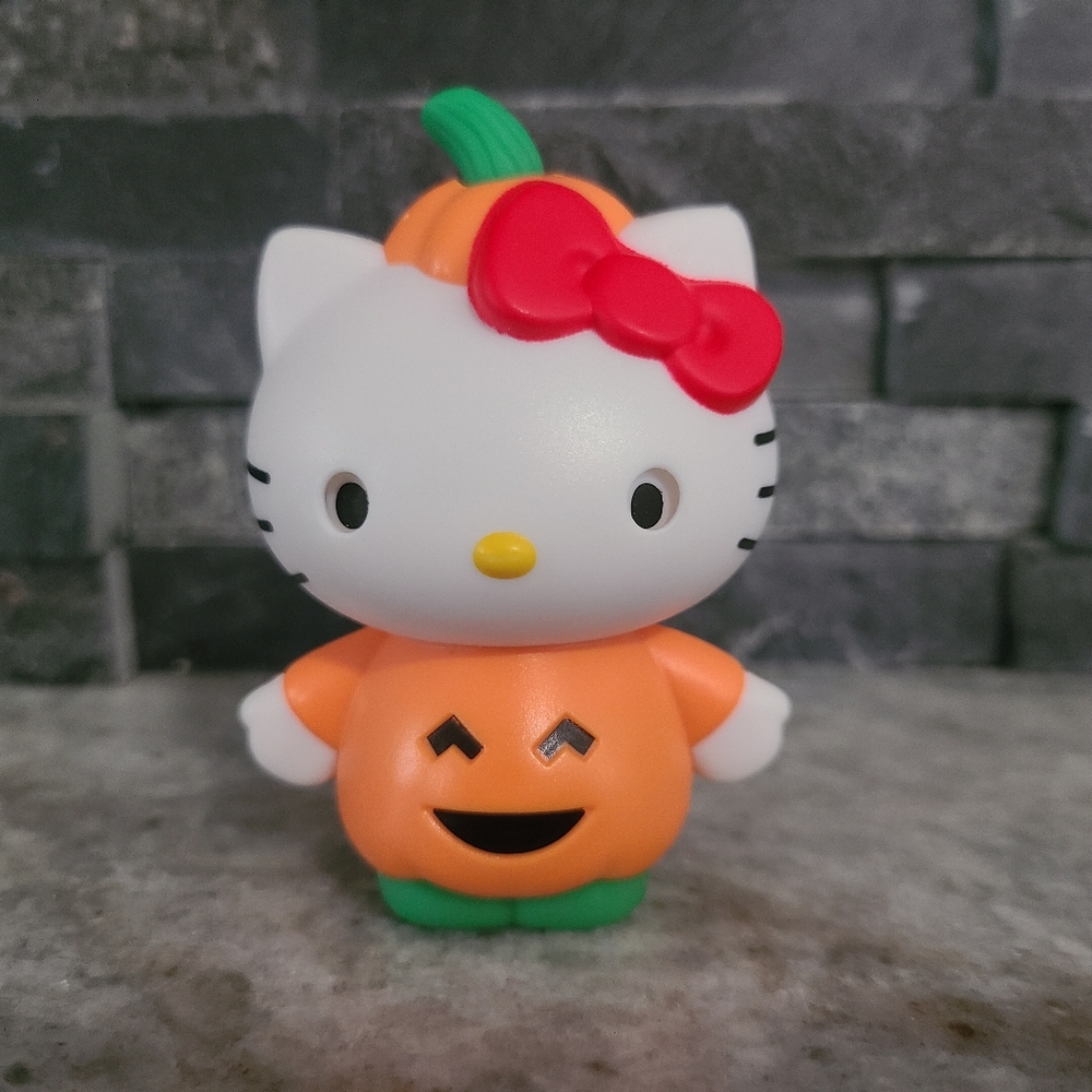 Sanrio Hello Kitty Halloween Pumpkin 2019 McDonald’s Happy Meal Toy #1 Limited